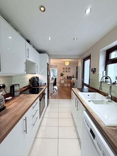 3 Bedroom Terraced House For Sale In Grove Road, Stanford Le Hope, SS17