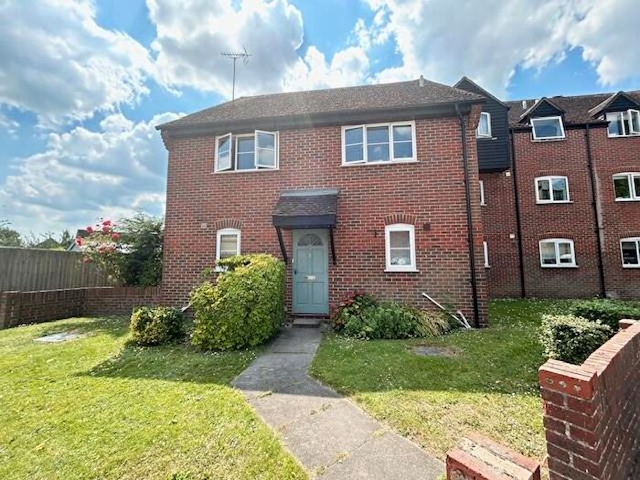 2 Bedroom Maisonette To Rent In Newbury, Berkshire, RG14
