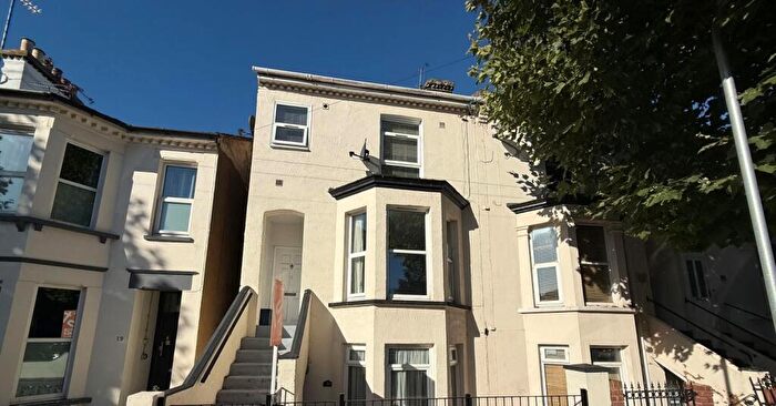 1 Bedroom Apartment For Sale In B Hartington Road, Southend-on-Sea, Essex, SS1