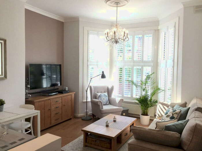 1 Bedroom Apartment To Rent In Wellmeadow Road, London, SE6