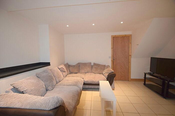 6 Bedroom Terraced House To Rent In Rhymney Street, Cathays, CF24