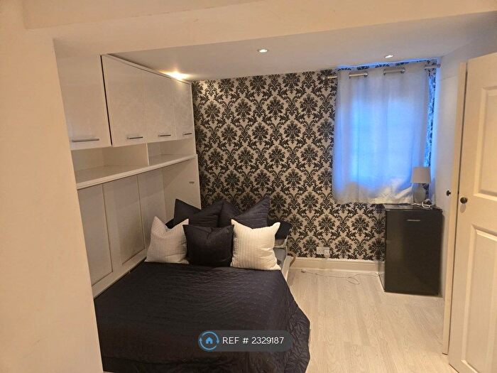1 Bedroom Flat To Rent In Cleveland Way, Stevenage, SG1