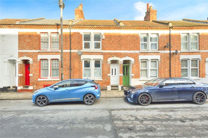 2 Bedroom Terraced House For Sale In Henry Street, Northampton, Northamptonshire, NN1