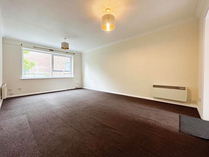 2 Bedroom Apartment To Rent In Tithe Court, Slough, SL3