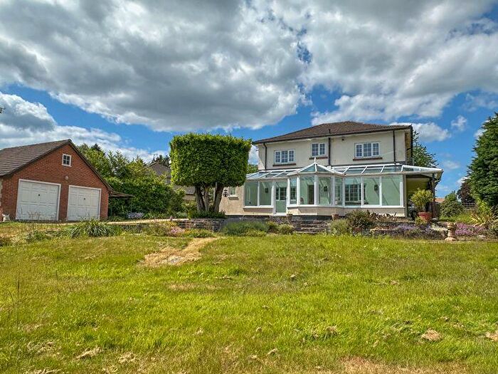 4 Bedroom Detached House For Sale In Shirrell Heath, SO32