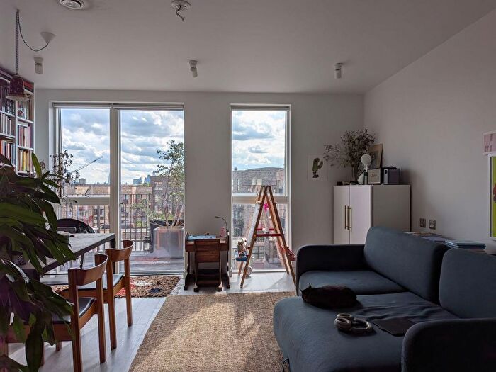 1 Bedroom Flat For Sale In Waterden Road, London, E20