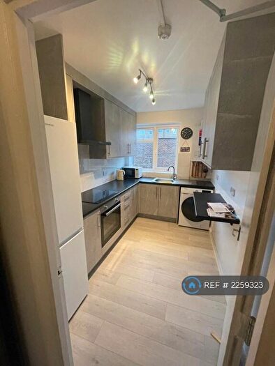 3 Bedroom Flat To Rent In Rydal Way, Ruislip, HA4