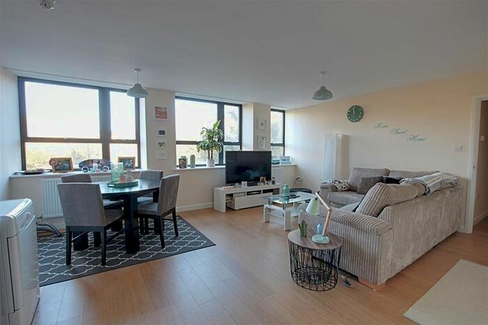 2 Bedroom Flat To Rent In Wood, Lower Bristol Road, Bath, BA2