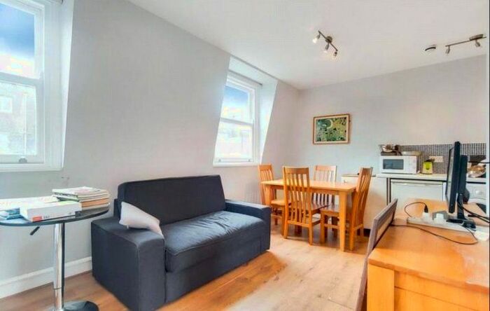 Studio To Rent In Collingham Place, London, SW5