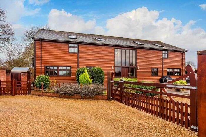 4 Bedroom Barn Character Property To Rent In Send, GU23