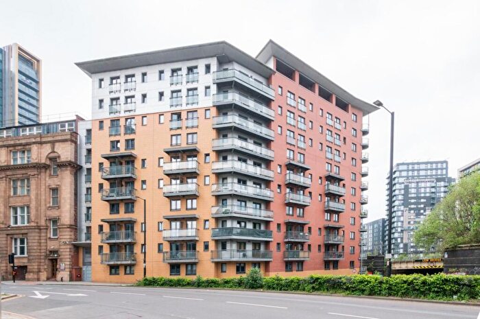 2 Bedroom Apartment To Rent In Corporation Street, Green Quarter, Manchester, M4