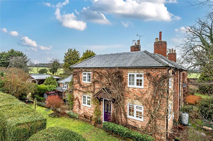 4 Bedroom End Of Terrace House For Sale In Tyrells End, Eversholt, Bedfordshire, MK17