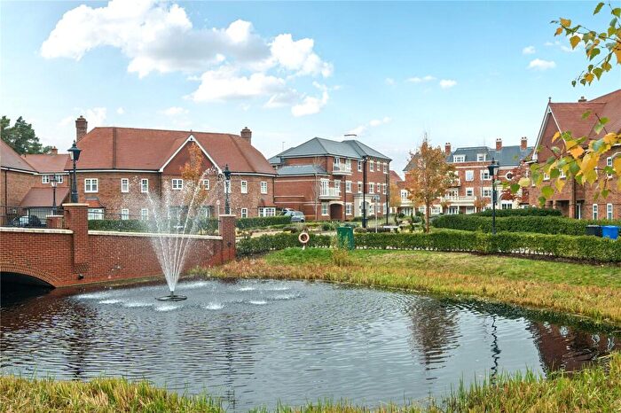 2 Bedroom Apartment For Sale In Pyestock Way, Fleet, Hampshire, GU51