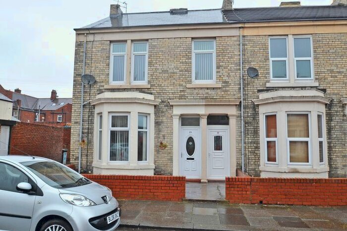3 Bedroom Flat To Rent In Waterloo Place, North Shields, NE29