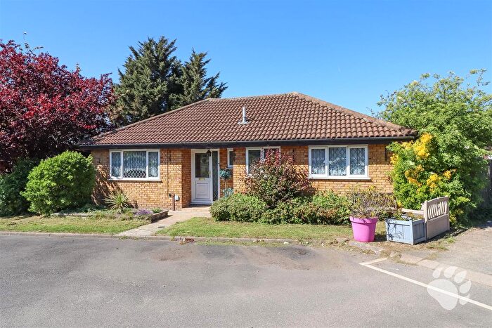 2 Bedroom Detached Bungalow For Sale In Bannister Green, Wick Meadows, SS12