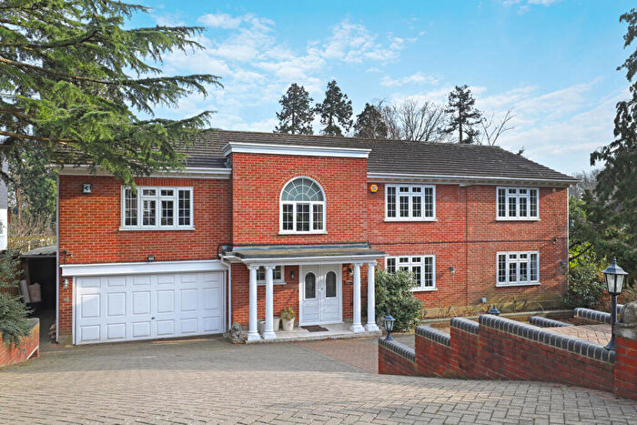 6 Bedroom Detached House For Sale In Fairmeadside, Loughton, Essex, IG10