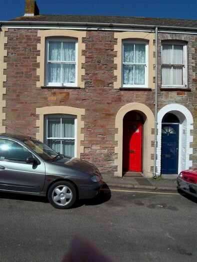 3 Bedroom Property To Rent In Vernon Place, Falmouth, TR11