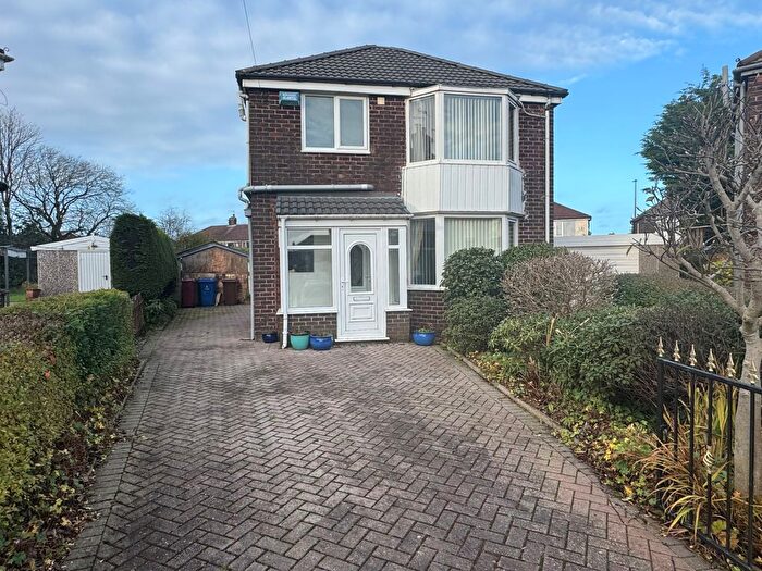 3 Bedroom Detached House For Sale In Observatory Road, Blackburn, BB2