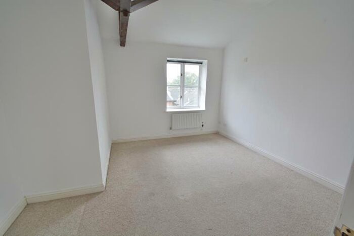 1 Bedroom Apartment For Sale In The Cloisters, Andover, SP10