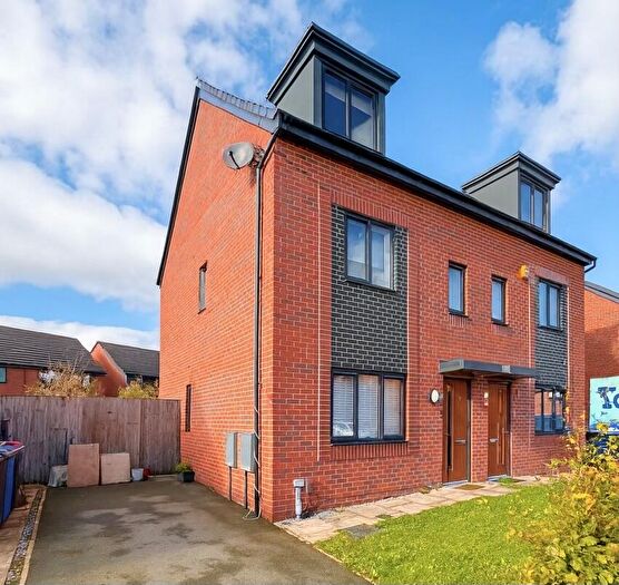 3 Bedroom Town House For Sale In Willow Tree Lane, Salford, M6
