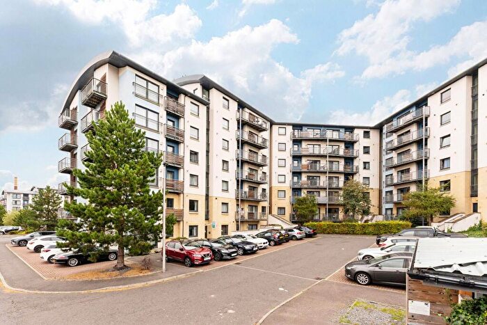 2 Bedroom Flat For Sale In Flat, Drybrough Crescent, Edinburgh, EH16