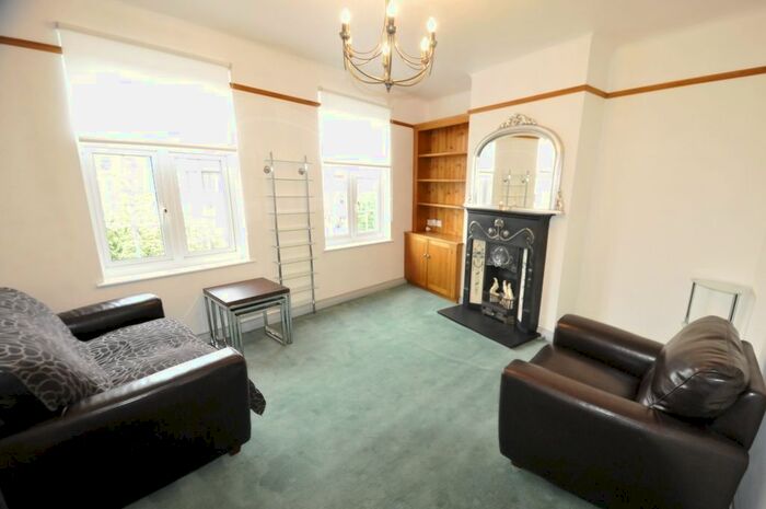 2 Bedroom Flat To Rent In Stratheden Parade, Blackheath, SE3