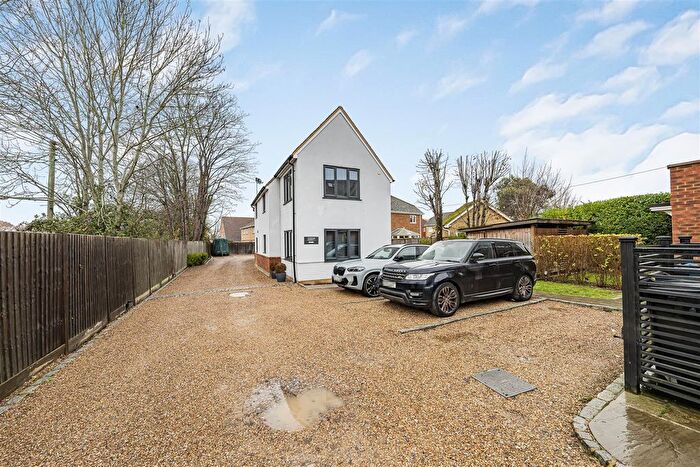1 Bedroom Flat For Sale In Oakley Green, Windsor, SL4