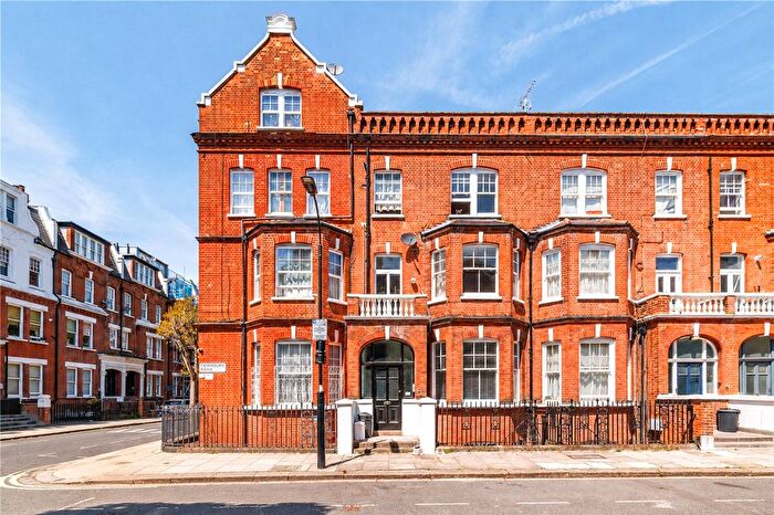 1 Bedroom Flat For Sale In Fairholme Road, London, W14