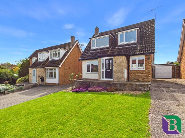 3 Bedroom Detached House For Sale In Yew Tree Close, Newton Longville, MK17