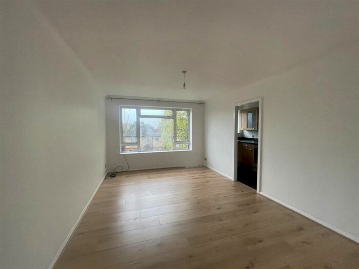 1 Bedroom Flat To Rent In St. Johns Road, Sidcup, DA14