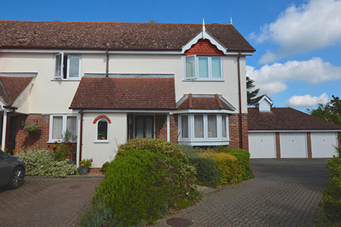 2 Bedroom Maisonette To Rent In Effingham, KT24