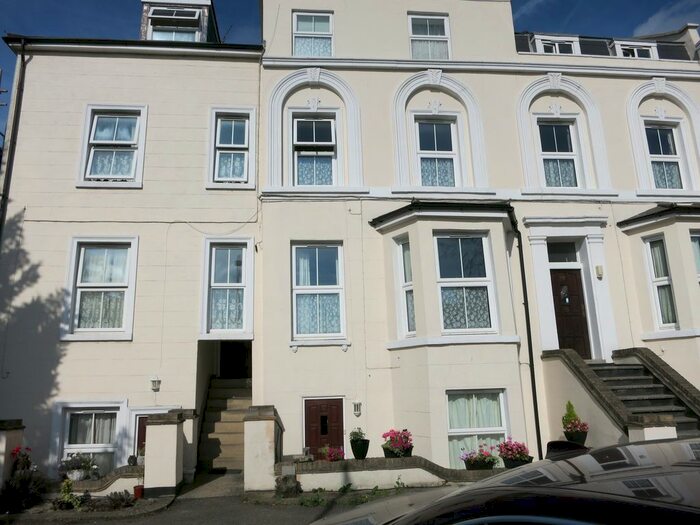 1 Bedroom Flat To Rent In Hook Road, Surbiton, KT6