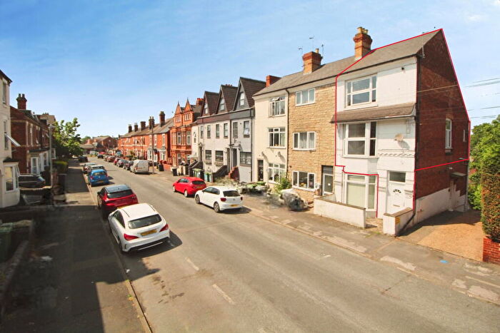 2 Bedroom Duplex For Sale In Lea Street, Kidderminster, DY10