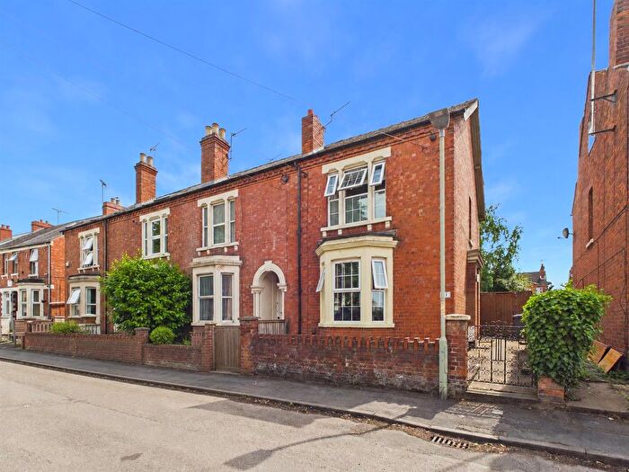 2 Bedroom Semi Detached House For Sale In St. Pauls Road, Gloucester, GL1