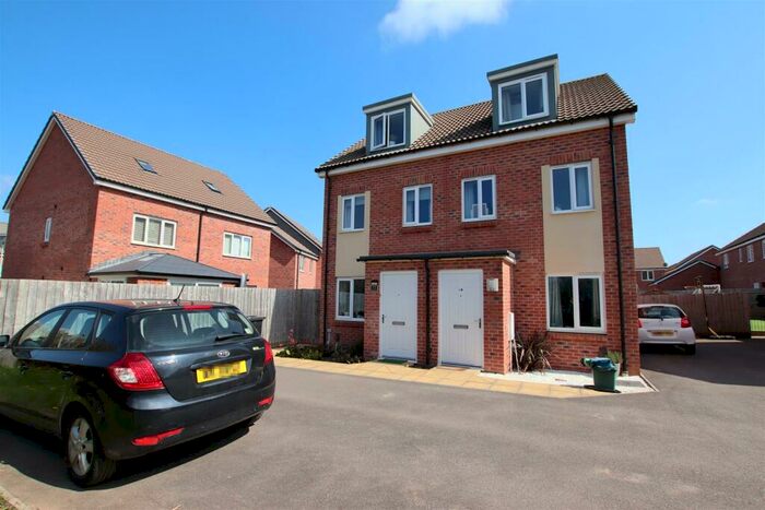 3 Bedroom Semi-Detached House To Rent In Cedar Close, Cranbrook, Exeter, EX5