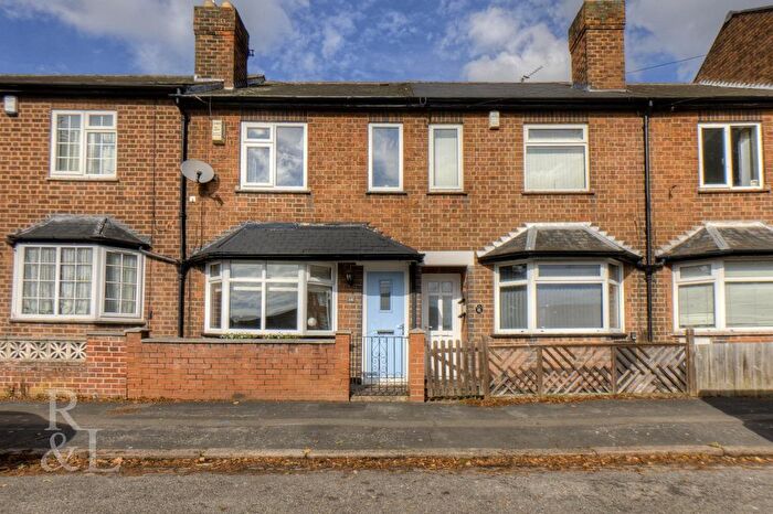 3 Bedroom Terraced House For Sale In Felton Road, Nottingham, NG2
