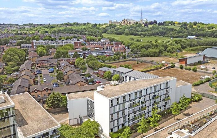 2 Bedroom Flat For Sale In New River Village, Judd Apartments, Hornsey, N8