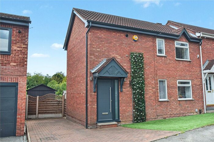 3 Bedroom Semi-detached House For Sale In New Bank Street, Morley, Leeds, West Yorkshire, LS27