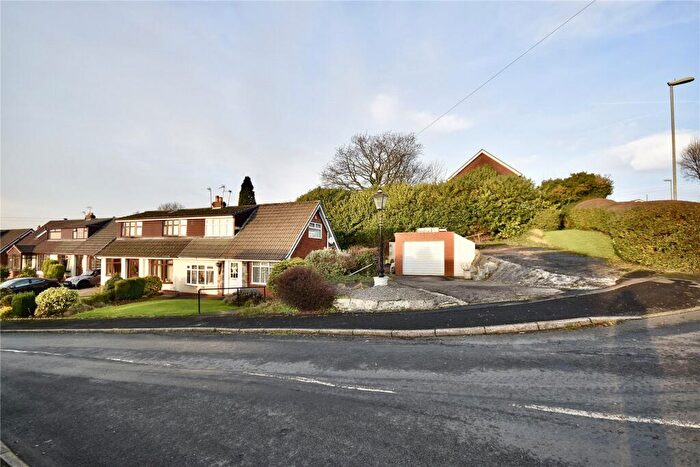 3 Bedroom Semi Detached House For Sale In Alpine Drive, Royton, Oldham, Greater Manchester, OL2