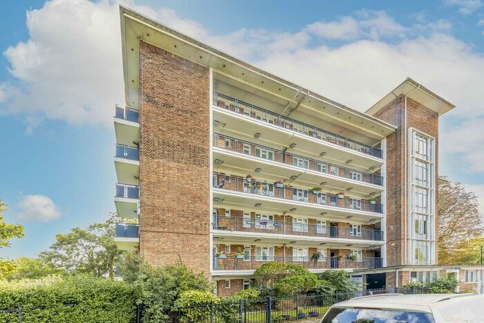 2 Bedroom Flat To Rent In St. Thomas Road, London, W4