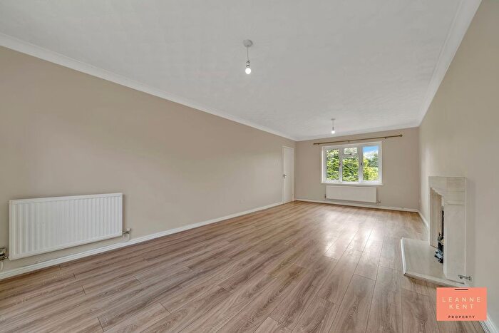 5 Bedroom Detached House For Sale In Sunningdale, Caerphilly, CF83