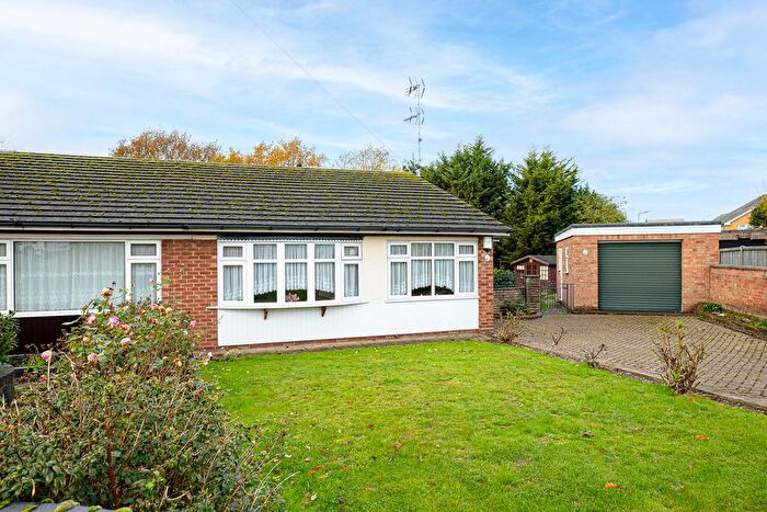 2 Bedroom Semi Detached Bungalow For Sale In Dering Crescent, Leigh-On-Sea, SS9