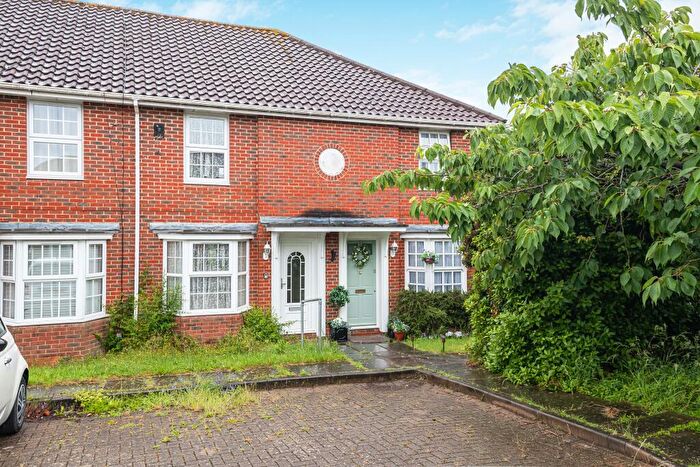 2 Bedroom Terraced House For Sale In Longcroft Gardens, Welwyn Garden City, AL8