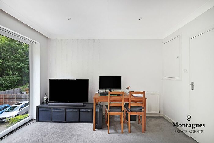 1 Bedroom Flat To Rent In Kendal Avenue, Epping, CM16