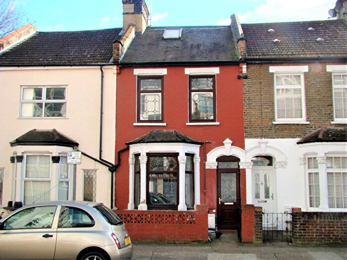 3 Bedroom Terraced House To Rent In Mellish Street, Isle Of Dogs, E14