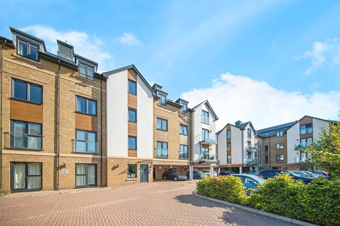 2 Bedroom Apartment For Sale In Hamilton Place, Clarendon Way, Colchester, CO1