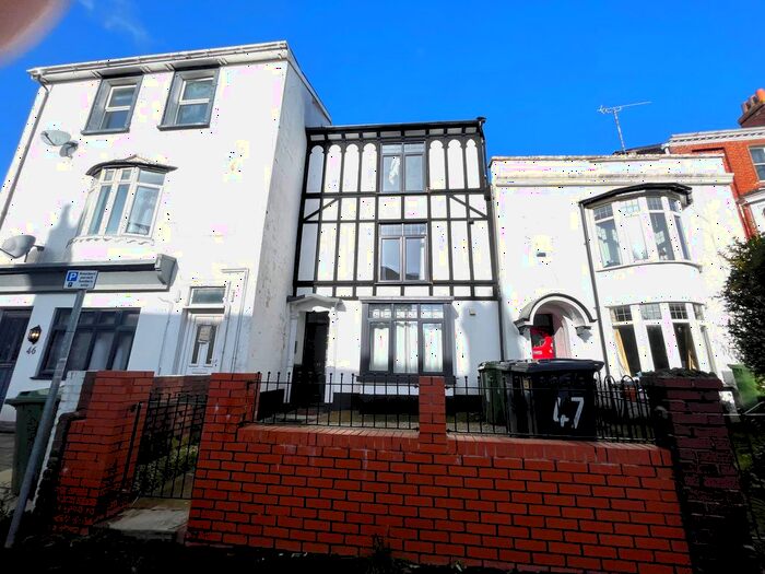 2 Bedroom Flat To Rent In Blackboy Road, Exeter, EX4