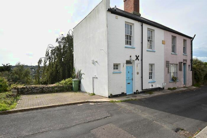 2 Bedroom Semi-Detached House To Rent In St. Marys Terrace, Hastings, TN34