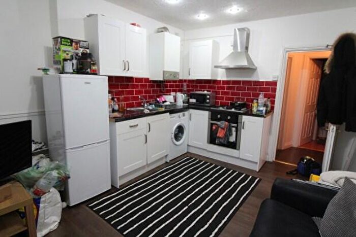2 Bedroom Flat To Rent In Richmond Road Cardiff, CF24