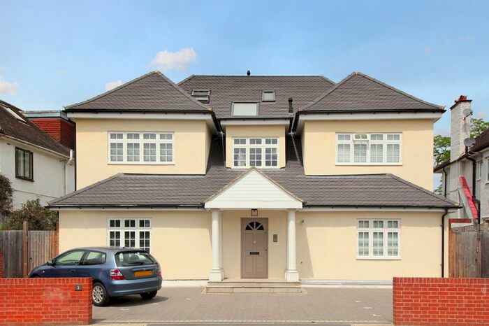 2 Bedroom Flat To Rent In Evelyn Grove, London, W5